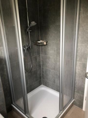 Die Graefin Auf Ruegen - Ferienappartements Parchtitz Luaran gambar
