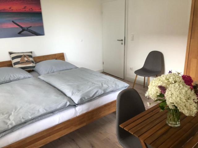 Die Graefin Auf Ruegen - Ferienappartements Parchtitz Luaran gambar